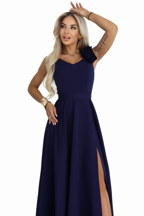 643-4 Elegancka wieczorowa suknia maxi z rozcięciem i różami - granatowa